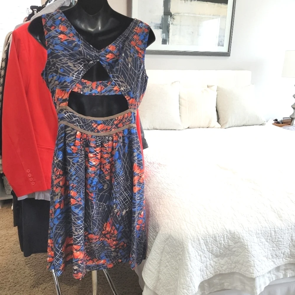 Tahari paint splatter cutout Fit-n-flare dress Size 6